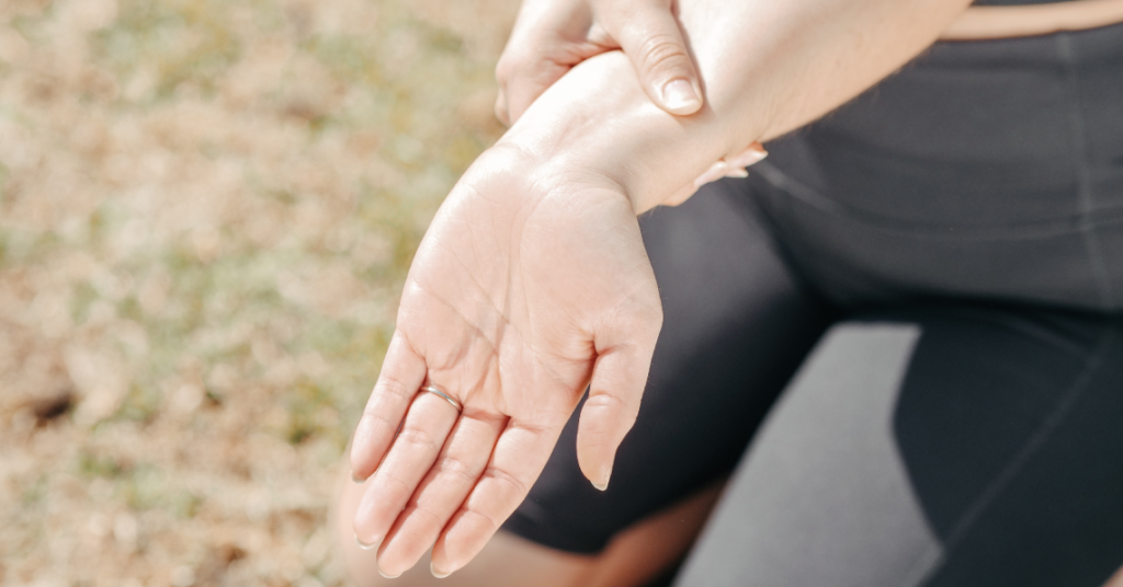 A Comprehensive Guide to Managing Wrist Pain